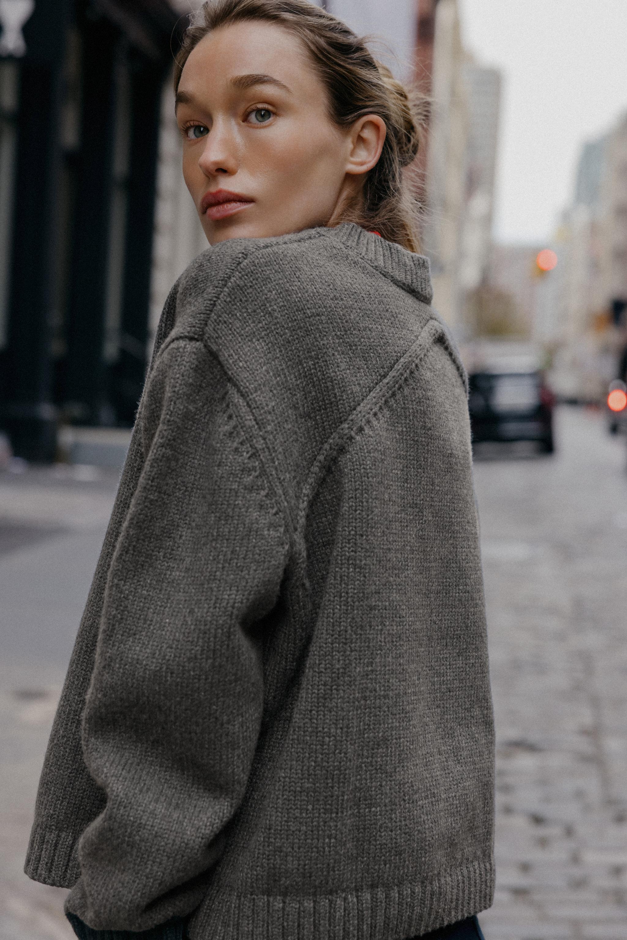 KNIT JUMPER WITH BACK DETAIL